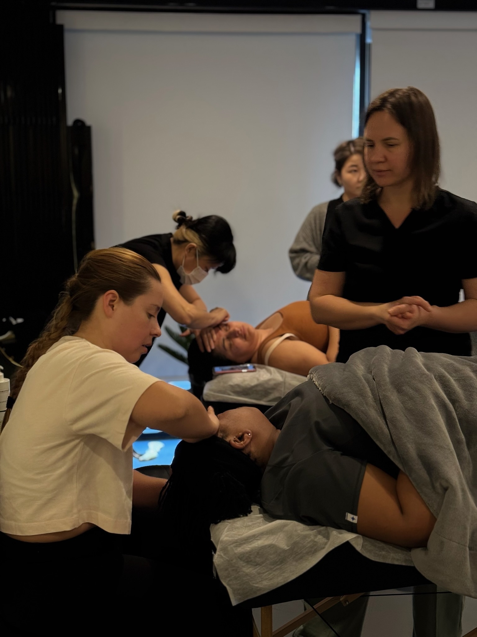 Face Bliss Academy practical business and massage training session
